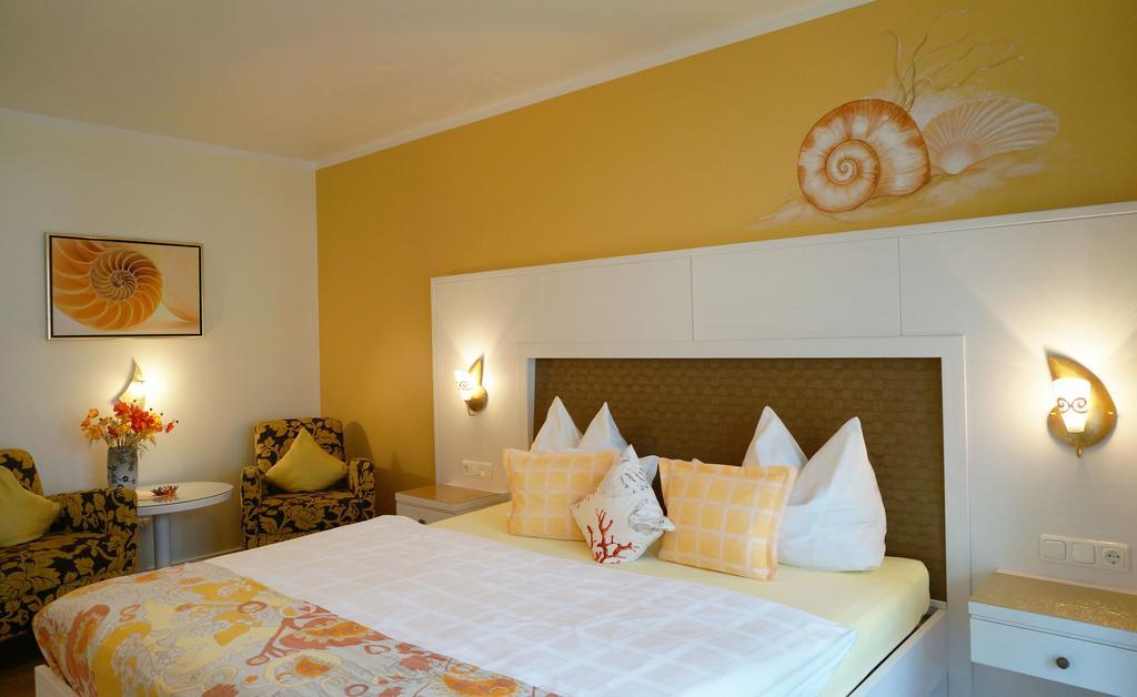 Hotel Garni Inselparadies Цингст Стая снимка