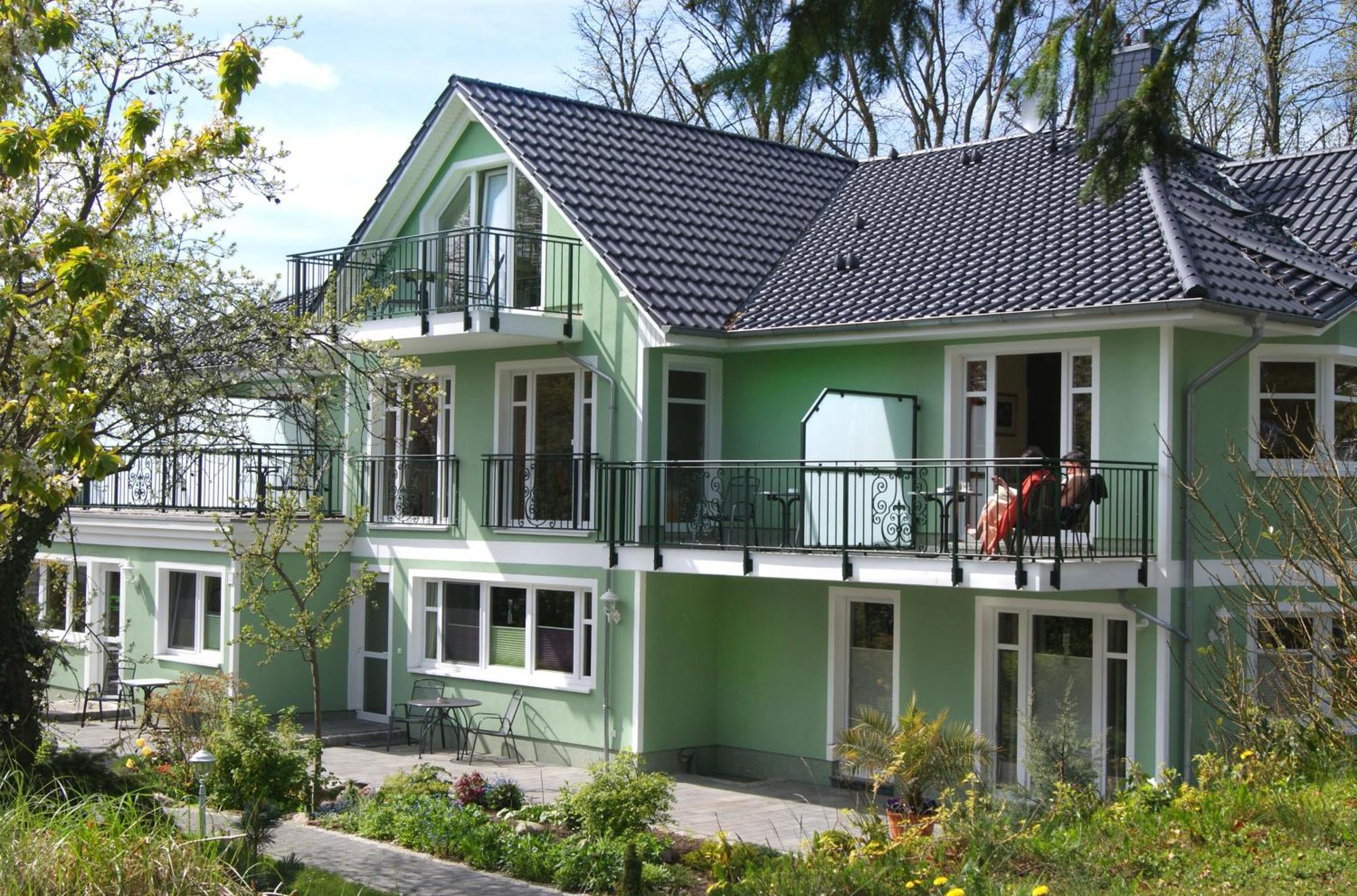 Hotel Garni Inselparadies Цингст Екстериор снимка