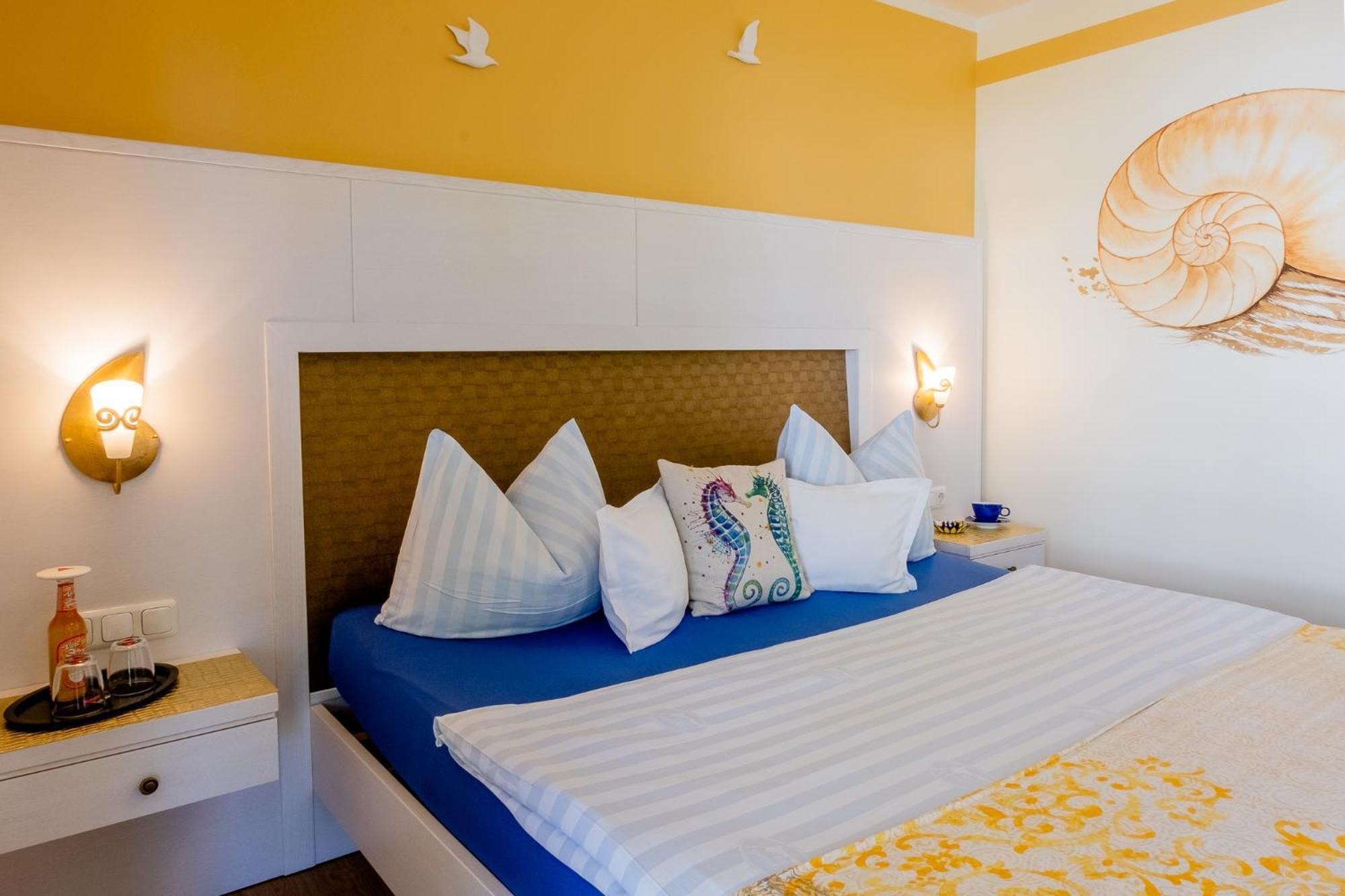 Hotel Garni Inselparadies Цингст Екстериор снимка