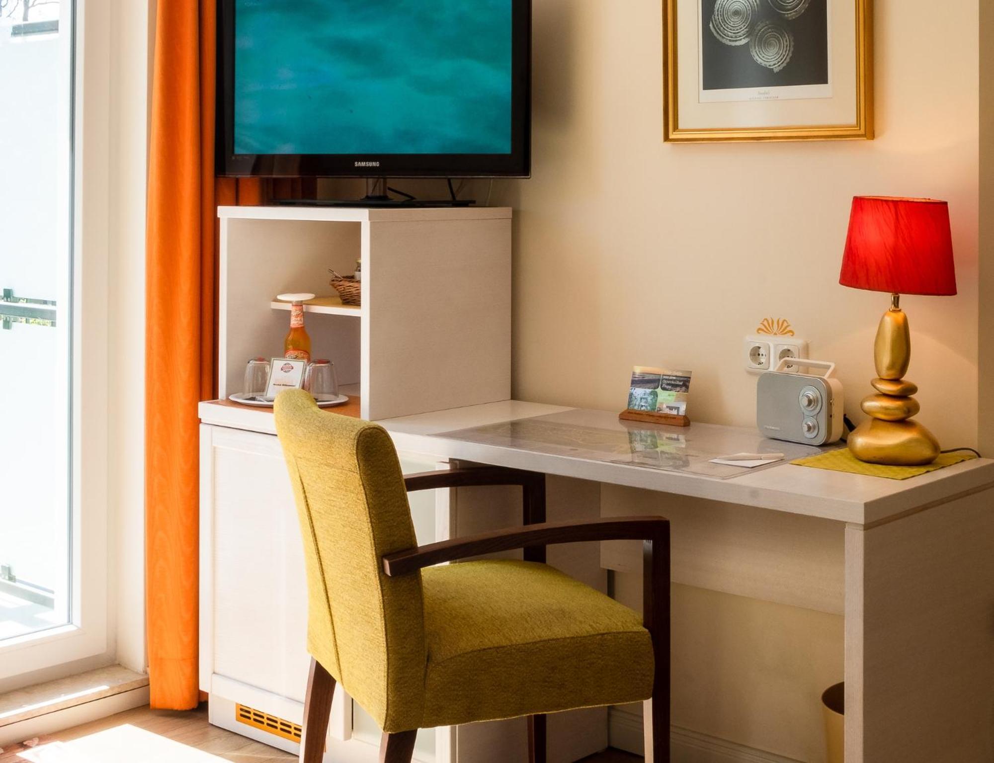 Hotel Garni Inselparadies Цингст Екстериор снимка